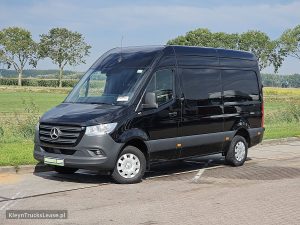 Strona kierowcy z przodu — Mercedes-Benz SPRINTER 317 L2H2 Mbux Navi AC z 2023 roku