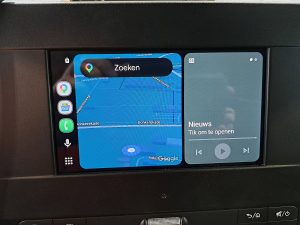 Ekran z Apple CarPlay — Mercedes-Benz SPRINTER 317 L2H2 Mbux RWD Euro6! z 2024 roku