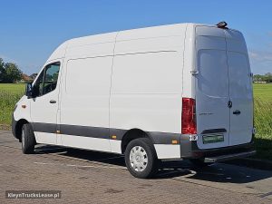 Strona kierowcy z tyłu — Mercedes-Benz SPRINTER 317 L2H2 Mbux RWD Euro6! z 2024 roku