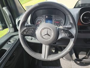 Wyposażenie specjalne wnętrza, ujęcie 3 — Mercedes-Benz SPRINTER 317 L2H2 Pro Mbux10 LED z 2024 roku