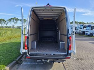 Przestrzeń ładunkowa — Mercedes-Benz SPRINTER 317 L3H2 2.8T-Trekhaak! z 2024 roku