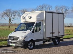 Strona kierowcy z przodu — Mercedes-Benz SPRINTER 319 CDI 3.0 LAADKLEEP z 2017 roku