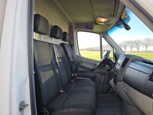 Wnętrze kabiny — Mercedes-Benz SPRINTER 319 CDI 3.0 LAADKLEEP z 2017 roku