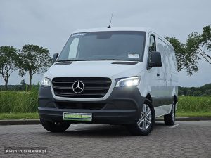 Przód pojazdu — Mercedes-Benz SPRINTER 319 L2H1 V6 LED Mbux10 z 2021 roku