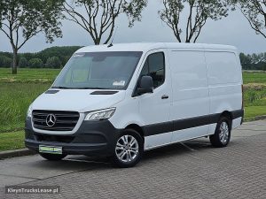 Strona kierowcy z przodu — Mercedes-Benz SPRINTER 319 L2H1 V6 LED Mbux10 z 2021 roku
