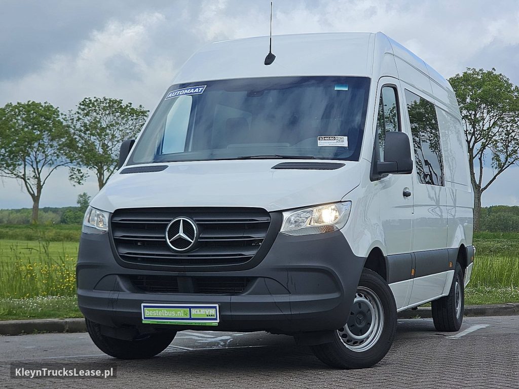 Mercedes-Benz SPRINTER 319 L2H2 V6 Dub Cab! z 2021 roku, blaszak z zagranicy — przód pojazdu