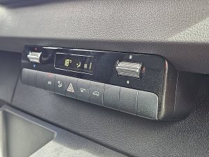 Wyposażenie specjalne wnętrza — Mercedes-Benz SPRINTER 319 L2H2 V6 Dub Cab! z 2021 roku