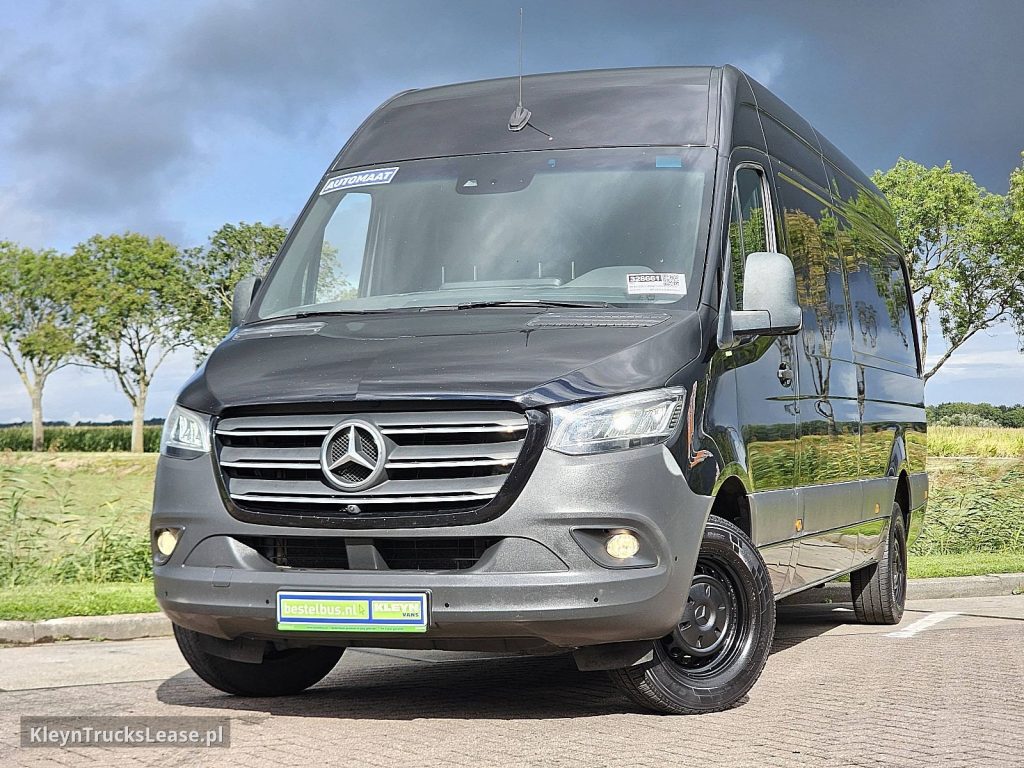 Mercedes-Benz SPRINTER 319 L3H2 Maxi LED Mbux10 z 2022 roku, blaszak z zagranicy — przód pojazdu