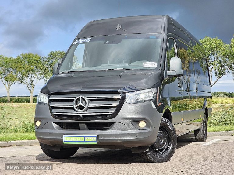 Mercedes-Benz SPRINTER 319 L3H2 Maxi LED Mbux10 z 2022 roku, blaszak z zagranicy — przód pojazdu