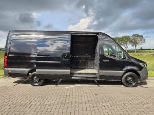 Drzwi boczne przestrzeni ładunkowej — Mercedes-Benz SPRINTER 319 L3H2 Maxi LED Mbux10 z 2022 roku