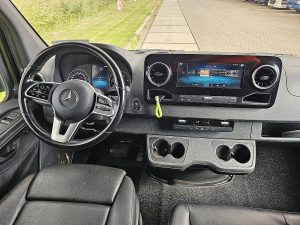 Deska rozdzielcza i stanowisko kierowcy — Mercedes-Benz SPRINTER 319 L3H2 Maxi LED Mbux10 z 2022 roku