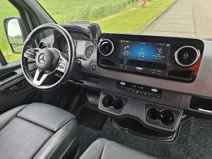 Deska rozdzielcza i stanowisko kierowcy — Mercedes-Benz SPRINTER 319 L3H2 V6 LED 3.5t-Trh z 2020 roku