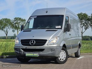Przód pojazdu — Mercedes-Benz SPRINTER 319 V6 3.0ltr ac aut z 2011 roku