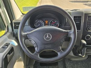 Wyposażenie specjalne wnętrza, ujęcie 2 — Mercedes-Benz SPRINTER 319 V6 3.0ltr ac aut z 2011 roku