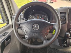 Wyposażenie specjalne wnętrza, ujęcie 2 — Mercedes-Benz SPRINTER 319 V6 3.0ltr ac aut z 2011 roku