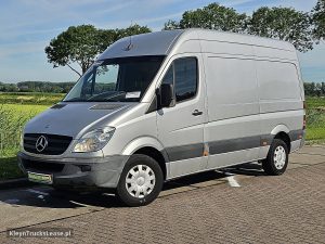 Strona kierowcy z przodu — Mercedes-Benz SPRINTER 319 V6 3.0ltr ac aut z 2011 roku