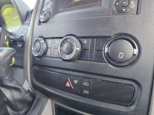 Wyposażenie specjalne wnętrza — Mercedes-Benz SPRINTER 319 V6 3.0ltr ac aut z 2011 roku