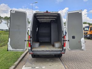 Przestrzeń ładunkowa — Mercedes-Benz SPRINTER 514 ac automaat EURO6 z 2020 roku