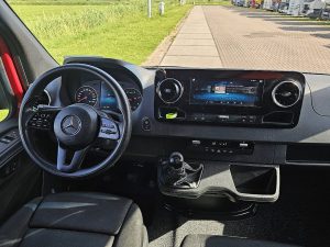 Deska rozdzielcza i stanowisko kierowcy — Mercedes-Benz SPRINTER 515 Bakwagen 433 WLB! z 2022 roku