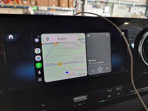 Ekran z Apple CarPlay — Mercedes-Benz SPRINTER 515 Bakwagen 433 WLB L3! z 2023 roku