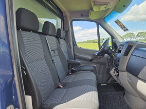 Wnętrze kabiny — Mercedes-Benz SPRINTER 516 frigo automaat ac z 2013 roku