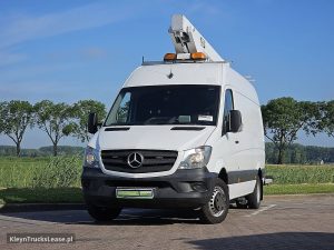 Przód pojazdu — Mercedes-Benz SPRINTER 516 Hoogwerker EURO6 z 2017 roku
