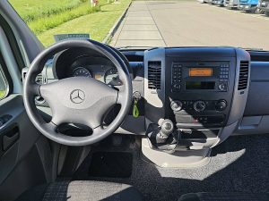 Deska rozdzielcza i stanowisko kierowcy — Mercedes-Benz SPRINTER 516 XXXL maxi ac z 2015 roku