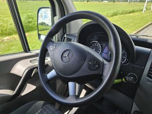 Wyposażenie specjalne wnętrza, ujęcie 2 — Mercedes-Benz SPRINTER 519 L2H2 V6 3.0Ltr Airco z 2018 roku