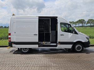 Drzwi boczne przestrzeni ładunkowej — Mercedes-Benz SPRINTER 519 L2H2 V6 3.0Ltr Airco z 2018 roku