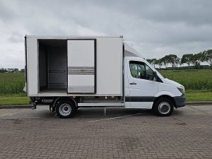 Drzwi boczne przestrzeni ładunkowej — Mercedes-Benz SPRINTER 519 V6 3.0ltr FRIGO EUR6 z 2015 roku