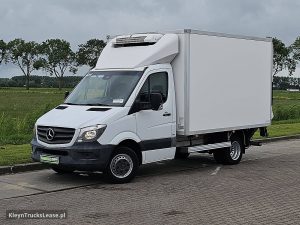 Strona kierowcy z przodu — Mercedes-Benz SPRINTER 519 V6 3.0ltr FRIGO EUR6 z 2015 roku