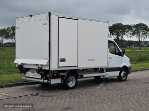 Strona pasażera z tyłu — Mercedes-Benz SPRINTER 519 V6 3.0ltr FRIGO EUR6 z 2015 roku