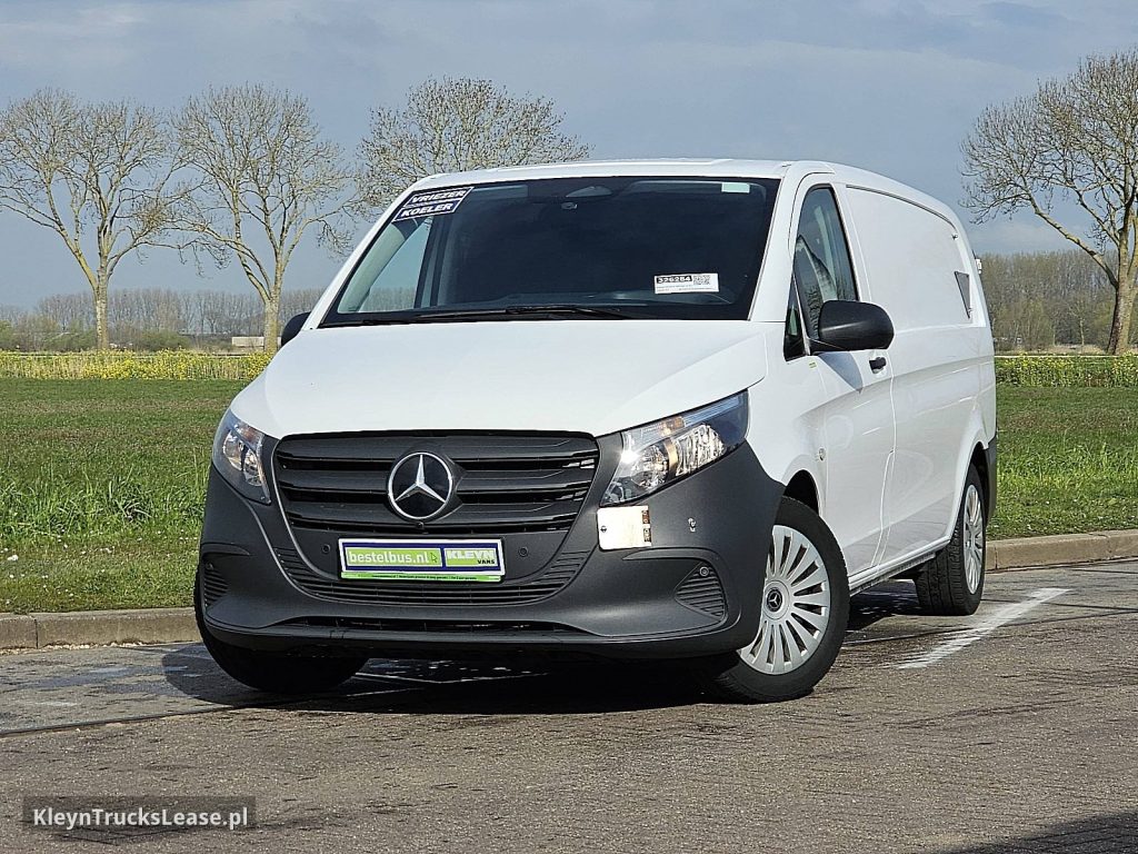 Mercedes-Benz VITO 110 Veba box XL EURO6 z 2024 roku, blaszak z zagranicy — przód pojazdu