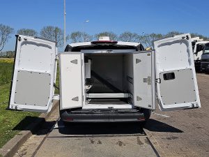 Przestrzeń ładunkowa — Mercedes-Benz VITO 110 Veba box XL EURO6 z 2024 roku