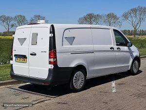 Strona pasażera z tyłu — Mercedes-Benz VITO 110 Veba box XL EURO6 z 2024 roku