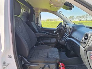 Wnętrze kabiny — Mercedes-Benz VITO 110 Veba box XL EURO6 z 2024 roku