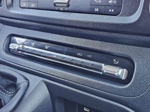Wyposażenie specjalne wnętrza — Mercedes-Benz VITO 110 Veba box XL EURO6 z 2024 roku