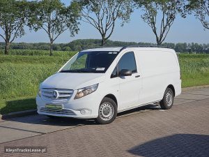 Strona kierowcy z przodu — Mercedes-Benz VITO 111 L2 Airco Cruise Trek z 2017 roku