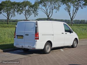Strona pasażera z tyłu — Mercedes-Benz VITO 111 L2 Airco Cruise Trek z 2017 roku