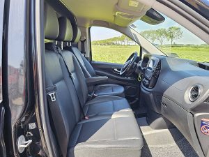 Wnętrze kabiny — Mercedes-Benz VITO 114 L2 2xZijdeur LED Nav z 2022 roku
