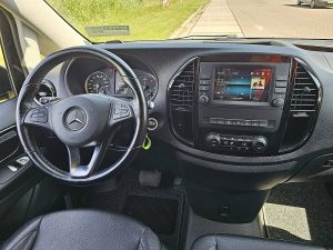Deska rozdzielcza i stanowisko kierowcy — Mercedes-Benz VITO 114 L2 2xZijdeur LED Nav z 2022 roku