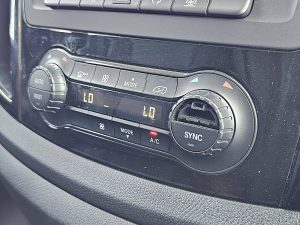 Wyposażenie specjalne wnętrza — Mercedes-Benz VITO 114 L2 2xZijdeur LED Nav z 2022 roku