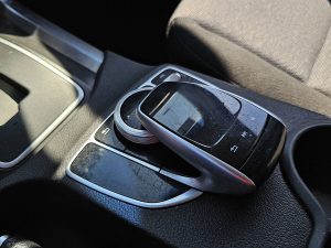 Wyposażenie specjalne wnętrza, ujęcie 2 — Mercedes-Benz X-KLASSE 250 POWER Navi 4x4 z 2018 roku