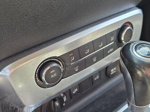 Wyposażenie specjalne wnętrza — Mercedes-Benz X-KLASSE 250 POWER Navi 4x4 z 2018 roku
