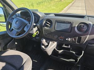 Deska rozdzielcza i stanowisko kierowcy — Opel MOVANO 2.3 maxi koeler EURO6 z 2019 roku