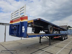 Przód pojazdu — Pacton TXD339 3 AXLE PLATFORM z 2001 roku