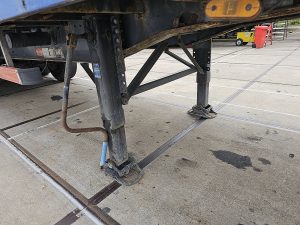 Wyposażenie specjalne — Pacton TXD339 3 AXLE PLATFORM z 2001 roku