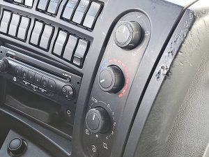 Wyposażenie specjalne wnętrza, ujęcie 2 — Renault D 250 D 16 250 FUEL 11.000 z 2016 roku