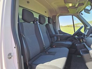 Wnętrze kabiny — Renault MASTER 2.3 Bakwagen Laadklep! z 2023 roku