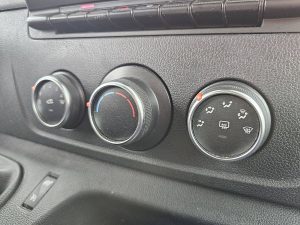 Wyposażenie specjalne wnętrza — Renault MASTER 2.3 DCI 135 FRIGO z 2020 roku